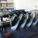 How to adjust a volumetric compressor?...